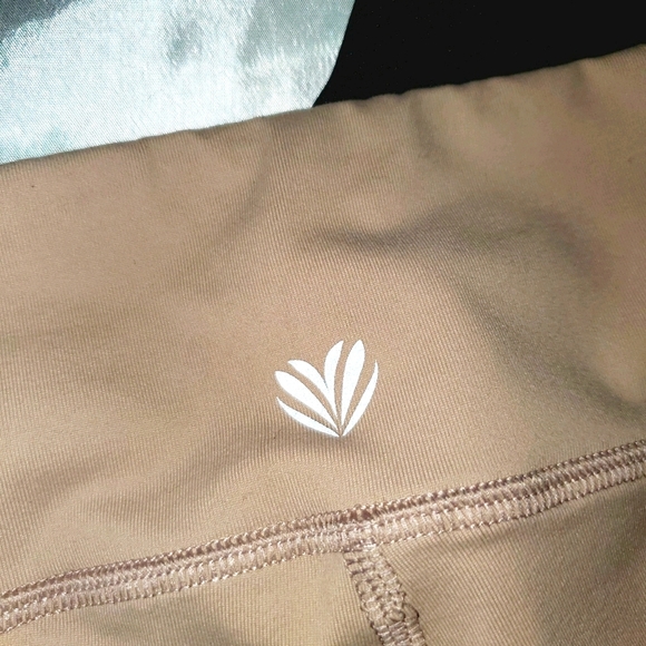 Forever 21 Activewear Leggings Black, White, Tan 229 - Picture 4 of 6